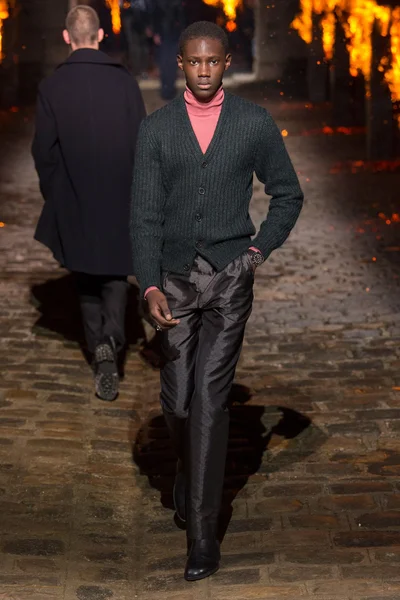 Look 44